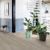 Виниловый ламинат Quick-Step Дуб хлопковый светло-серый PUCL 40105
